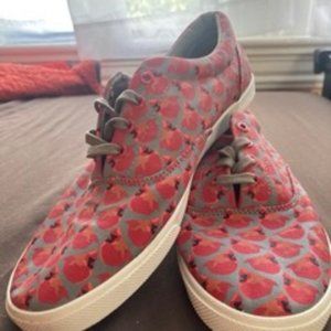 Bucket Feet Cardinal Design Low Top Lace-Up Canvas Sneaker - Size 10 Women's